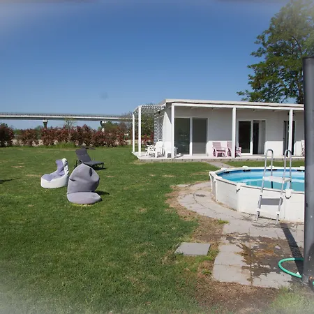 Il Giardino Di Rebecca פררה