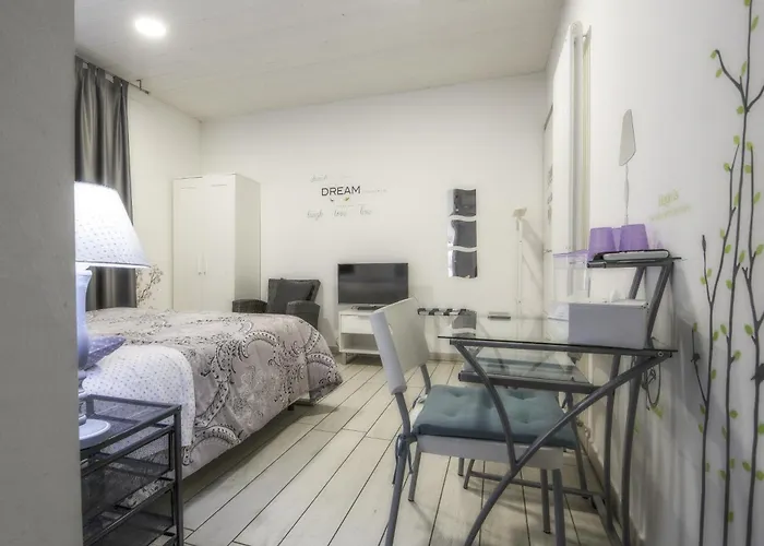 Panzió Il Giardino Di Rebecca Ferrara